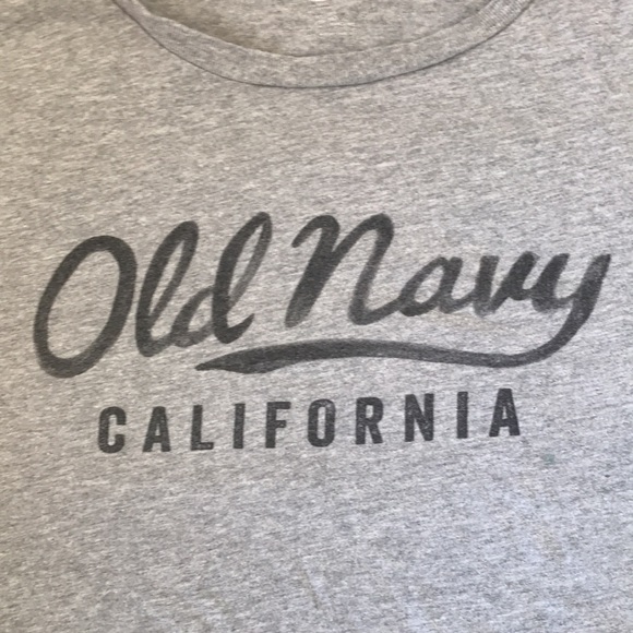 Old navy t-shirt - Picture 2 of 2